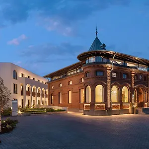 Отель Mercure Conacul Cozieni